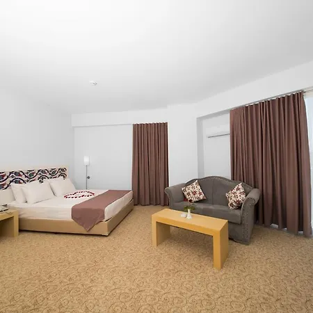 Hotel Ninova Thermal & 4*