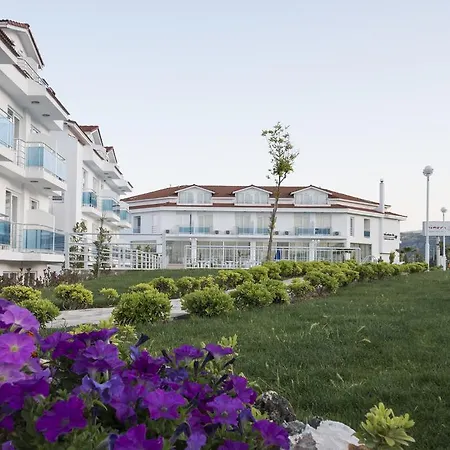 Ninova Thermal & 帕莫卡莱