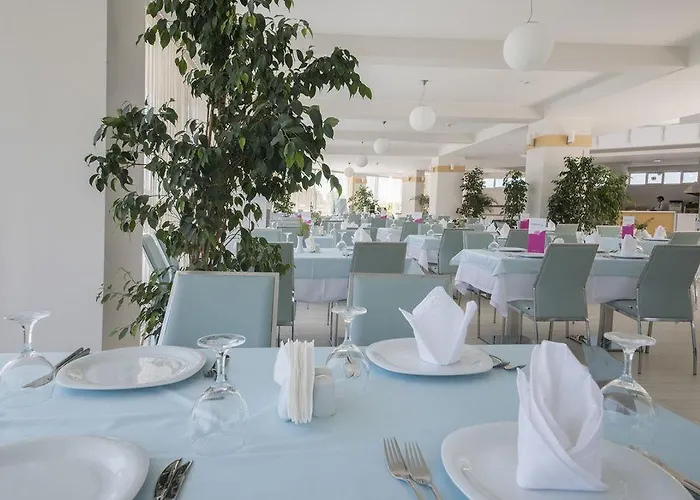 Ninova Thermal & Hotel 4*