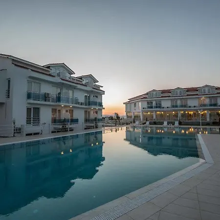 Ninova Thermal & Otel 4*